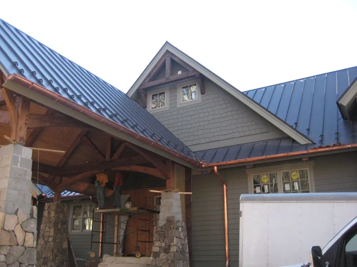 Craftsman Roofing team delivering quality roofing work in Little Managua